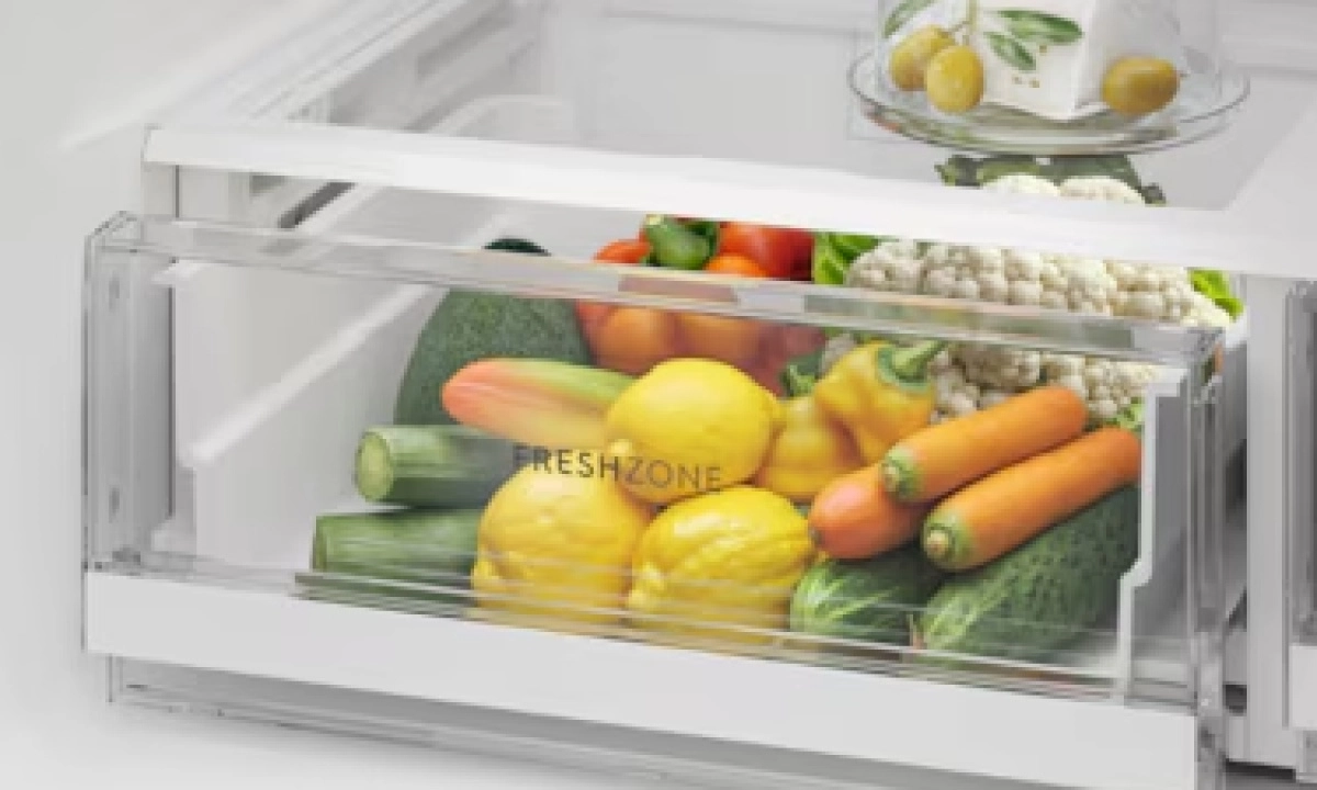 Tủ lạnh Electrolux 4 cánh EQE5755A-B